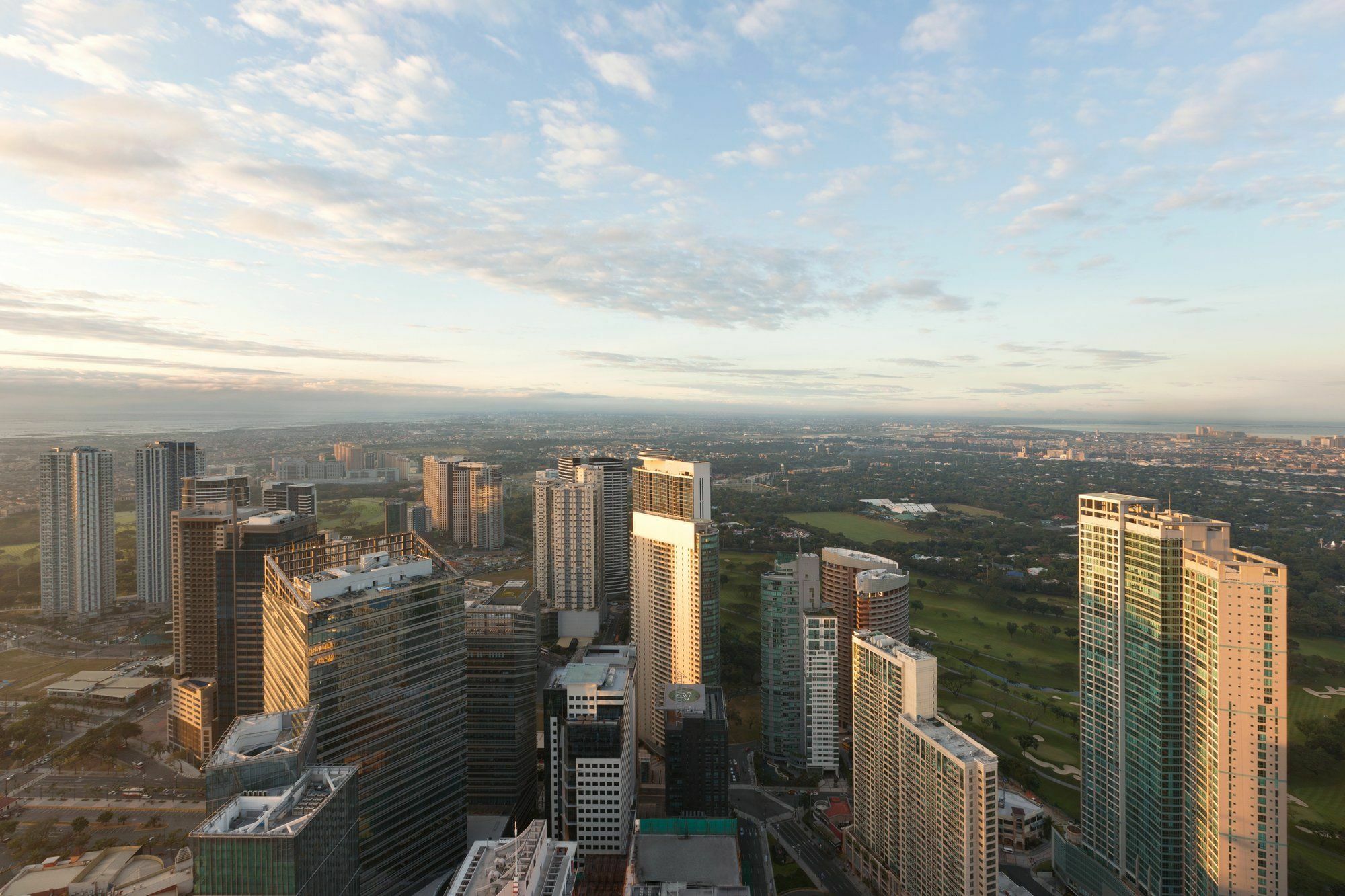 Shangri-La Residences The Fort, Manila 따구익 외부 사진